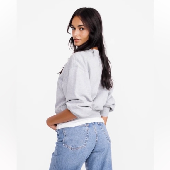 🔥Old Navy | Women's Medium Blue Distressed Mid-Rise Boyfriend Jeans raw hem sz 6 - Picture 14 of 16